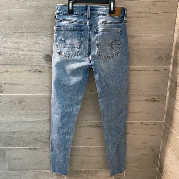 American Eagle Ripped Jeans 00 Short - Picture 2 of 4